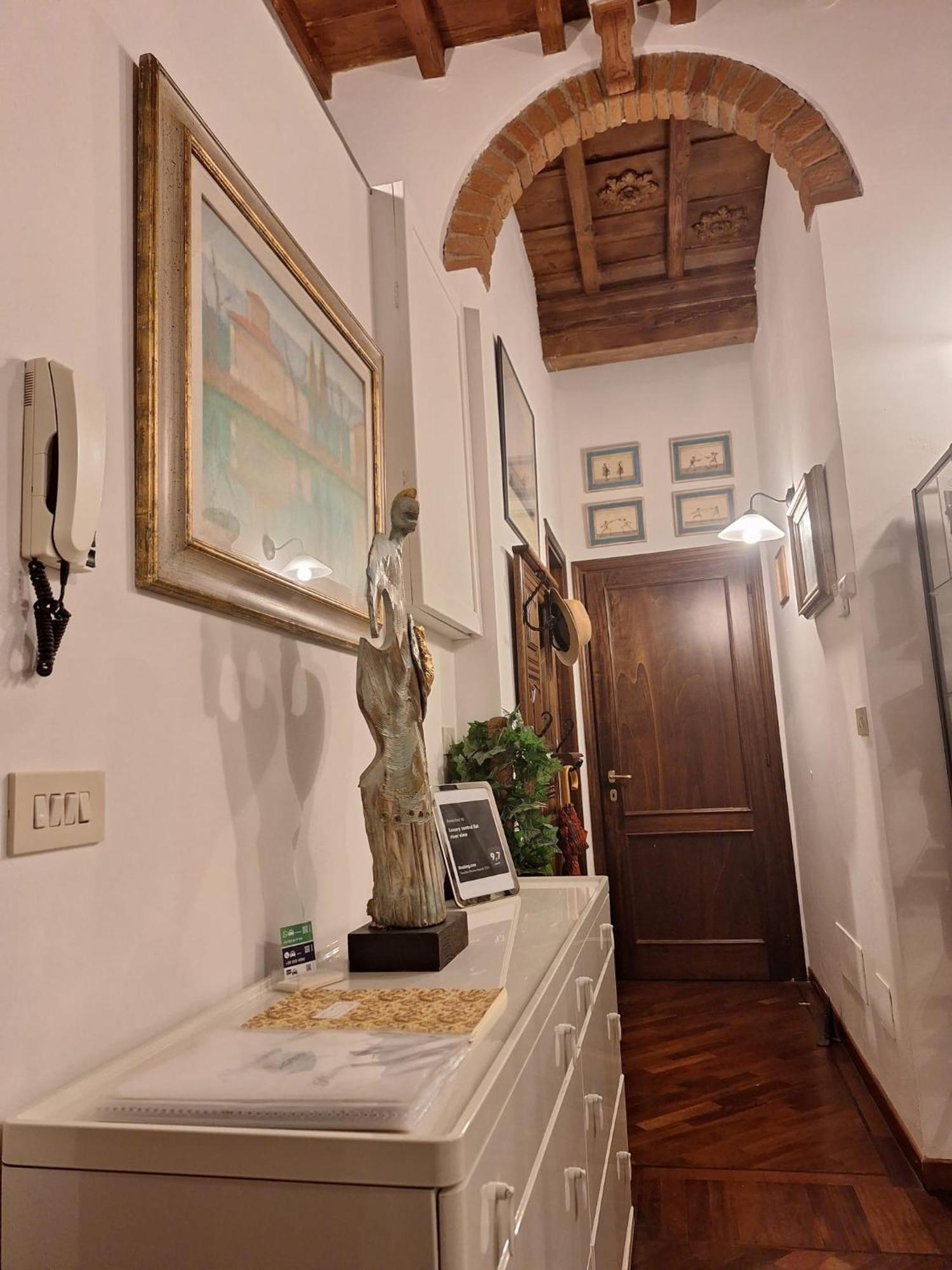 Ferienwohnung Luxury Central Flat River View Florenz Exterior foto